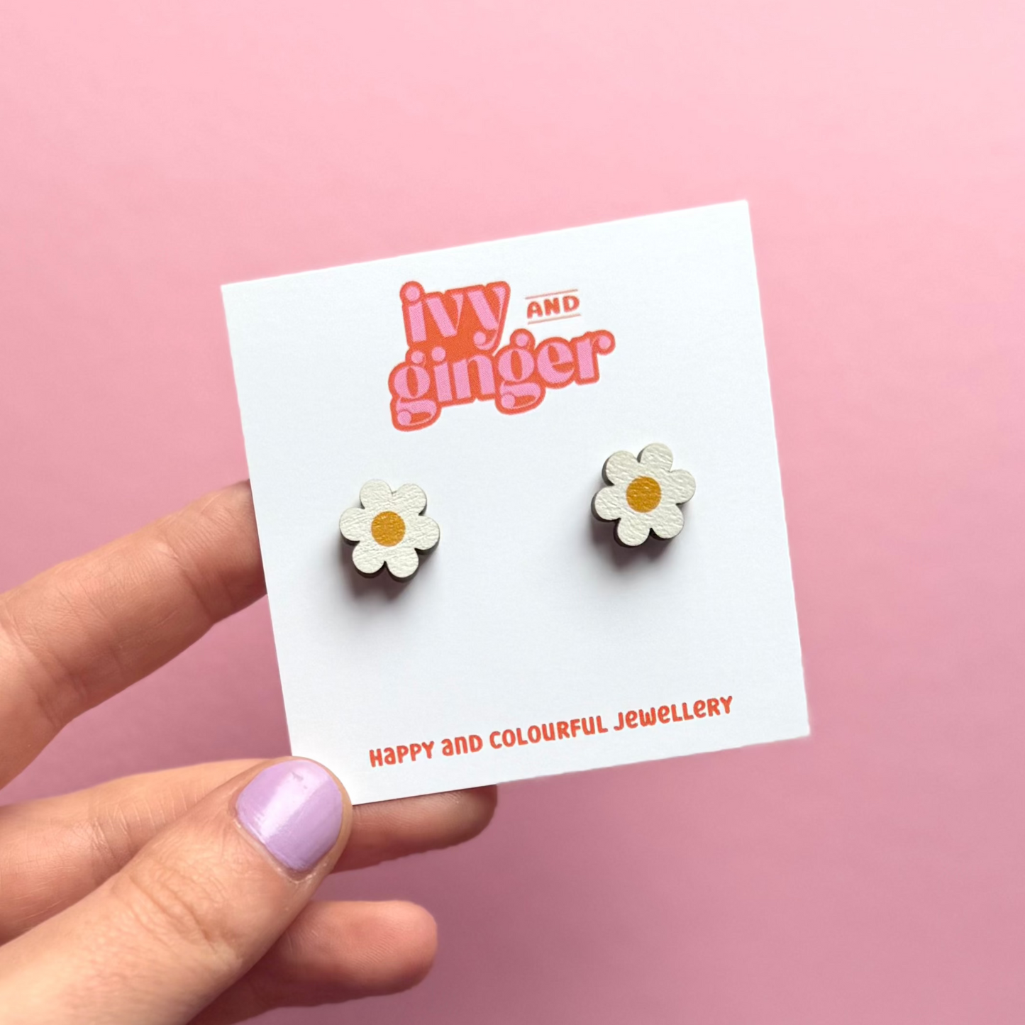Midi daisy stud earrings white