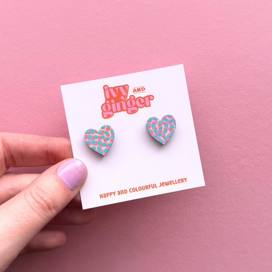 Midi speckled heart studs