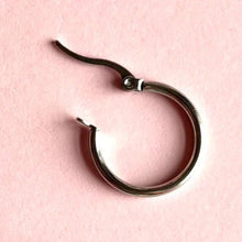 Load image into Gallery viewer, lilac flower hoop earrings
