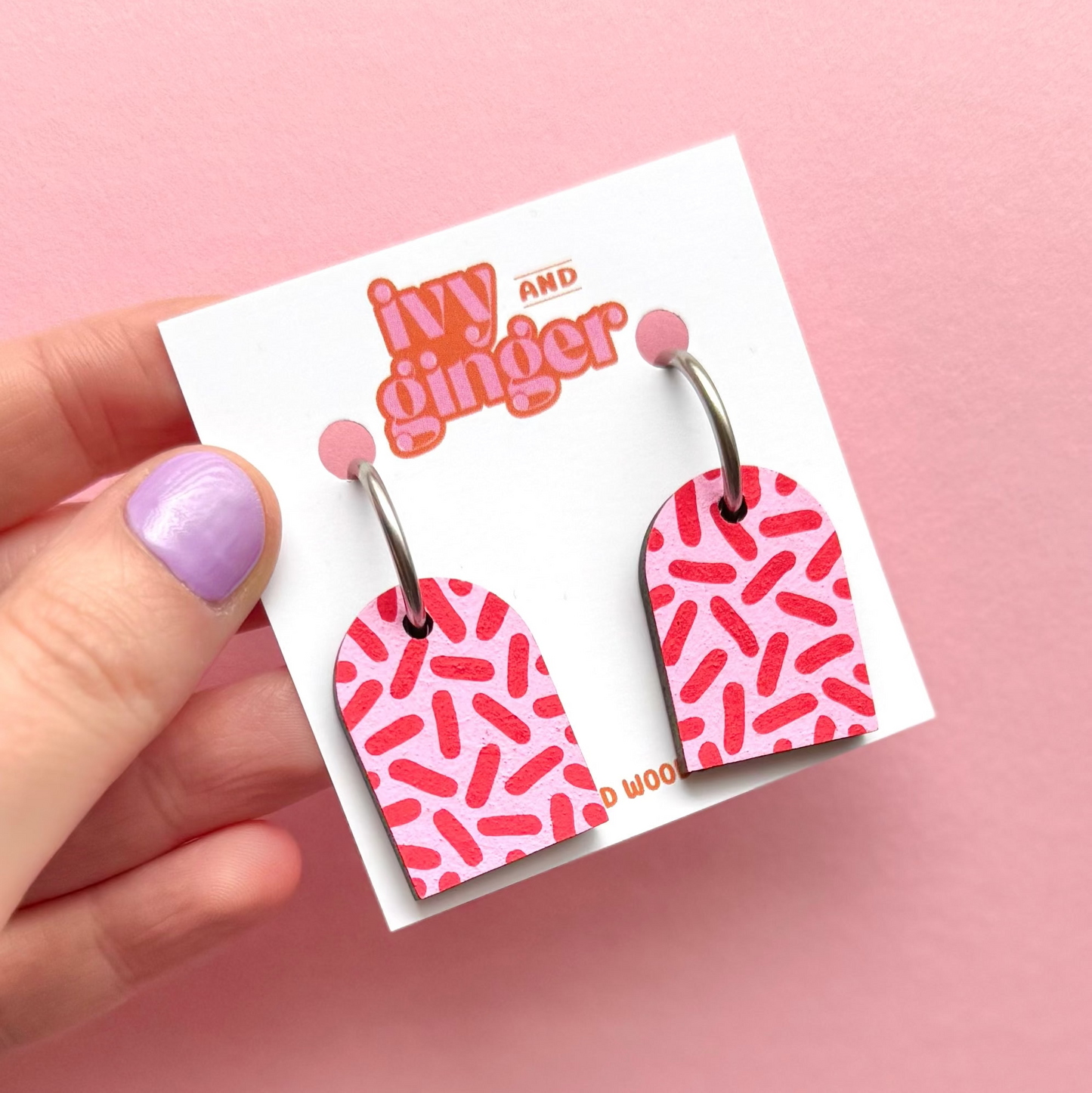 Pink and red dash print arch dangle hoop earrings