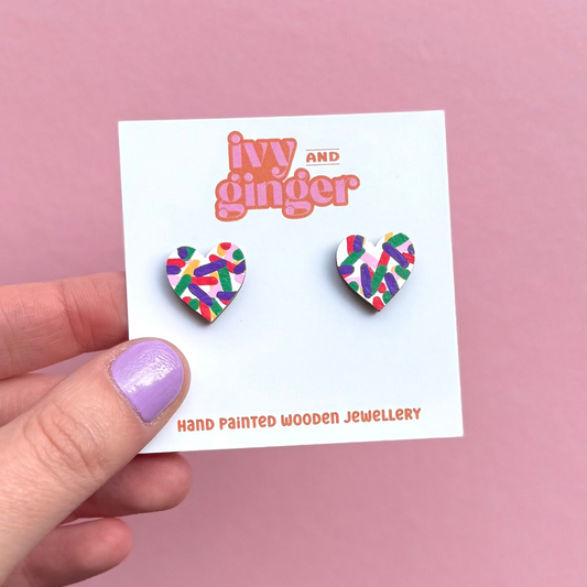 Confetti print midi heart stud earrings