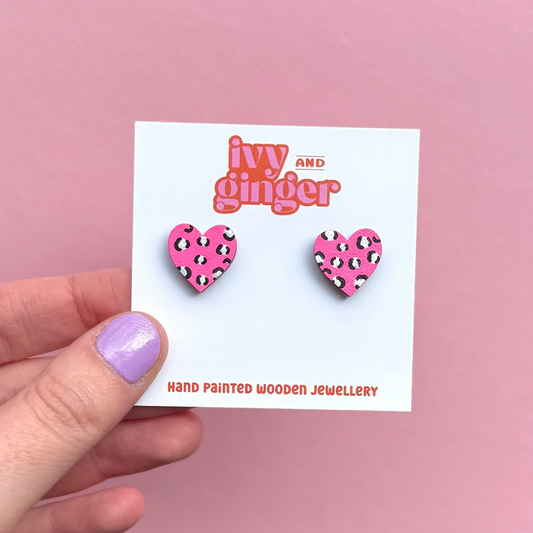 Midi leopard print heart studs in bright pink and silver
