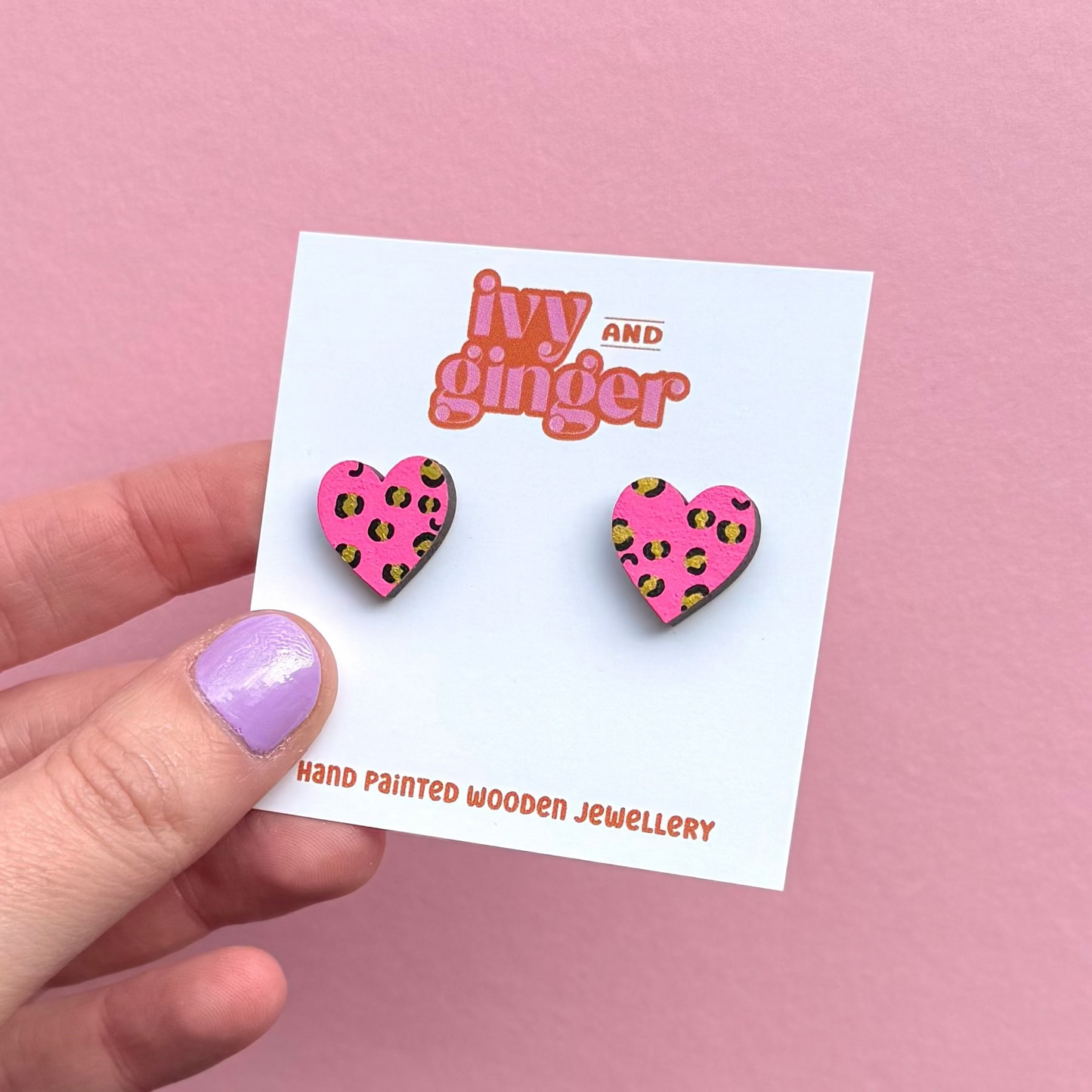 Midi leopard print heart studs in bright pink and gold