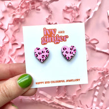 Load image into Gallery viewer, Midi neon pink leopard print heart stud earrings
