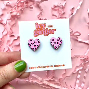 Midi neon pink leopard print heart stud earrings