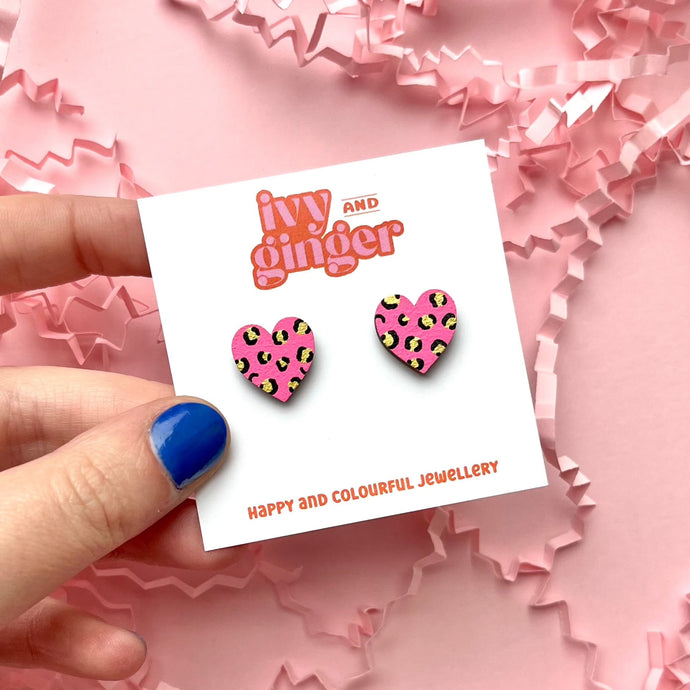 Midi leopard print heart studs in bright pink and gold