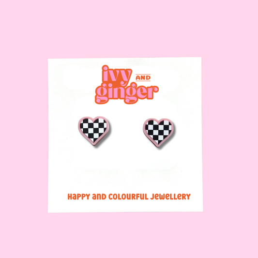 Midi pastel pink checkerboard heart stud earrings