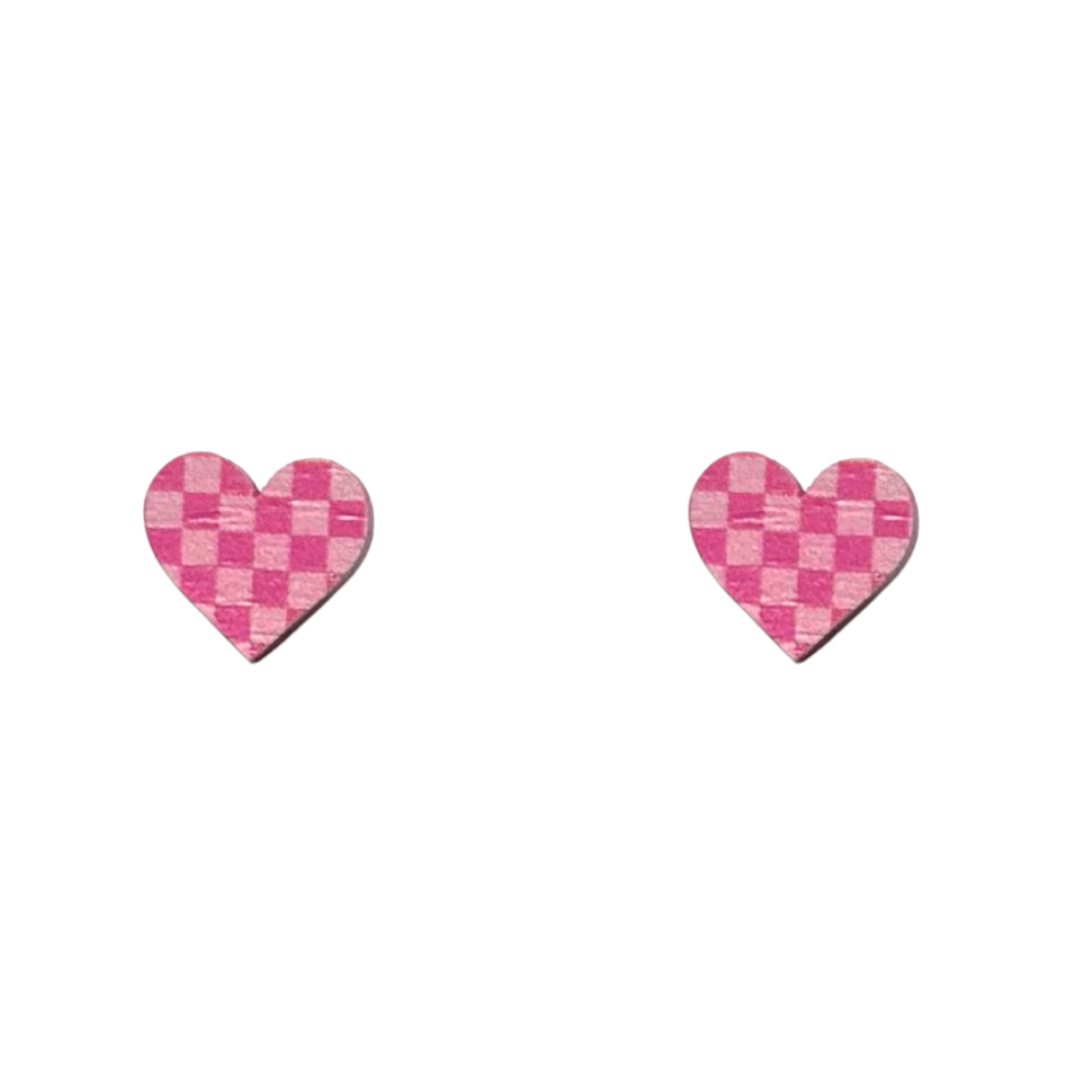 Midi pink checkerboard heart stud earrings