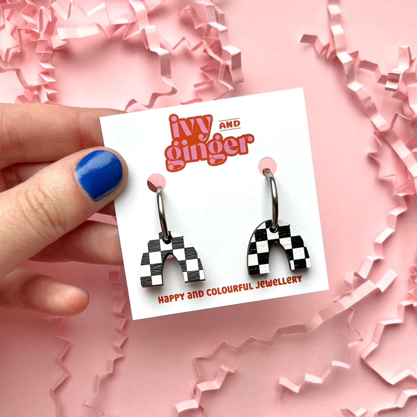 Small checkerboard arch hoop earrings